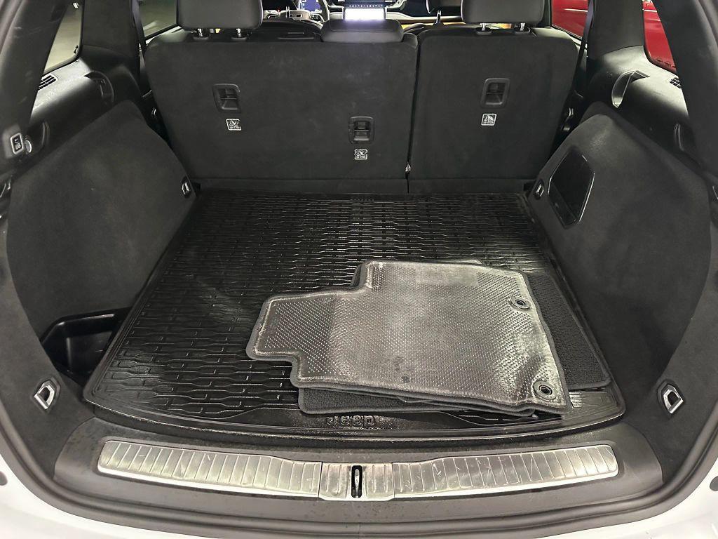 used 2022 Jeep Grand Cherokee car, priced at $40,511