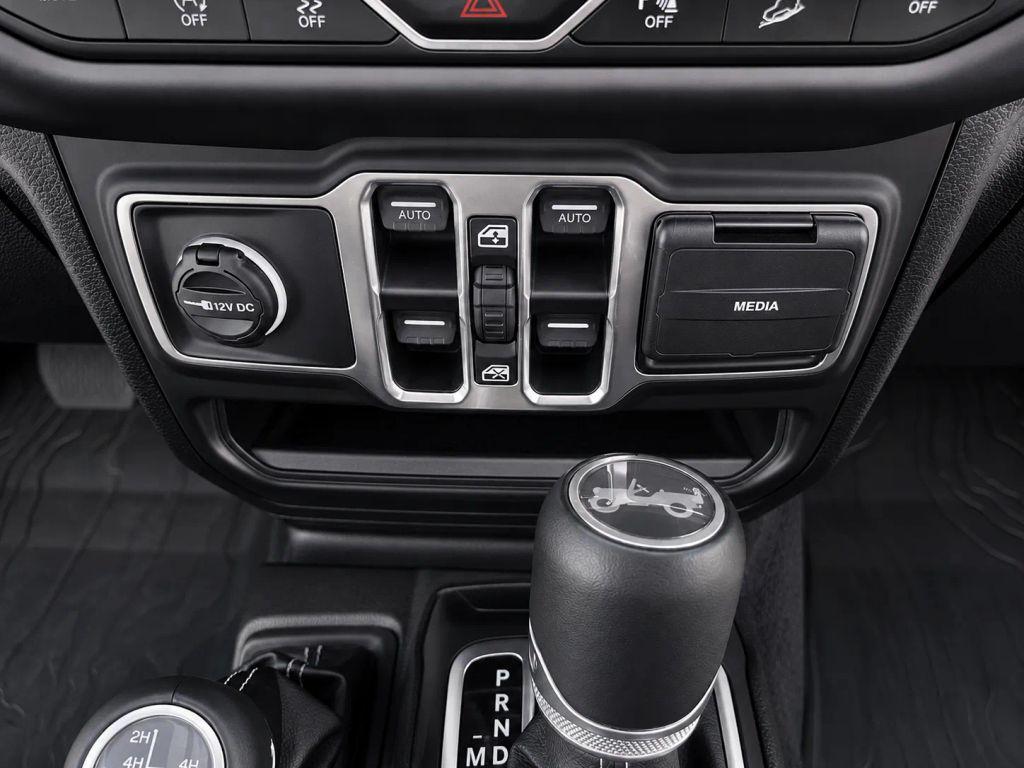 used 2018 Jeep Wrangler Unlimited car, priced at $27,506