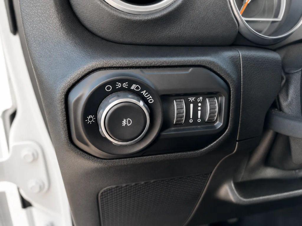 used 2018 Jeep Wrangler Unlimited car, priced at $27,506
