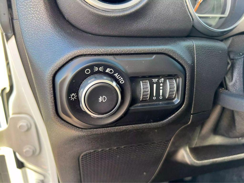 used 2018 Jeep Wrangler Unlimited car, priced at $27,911