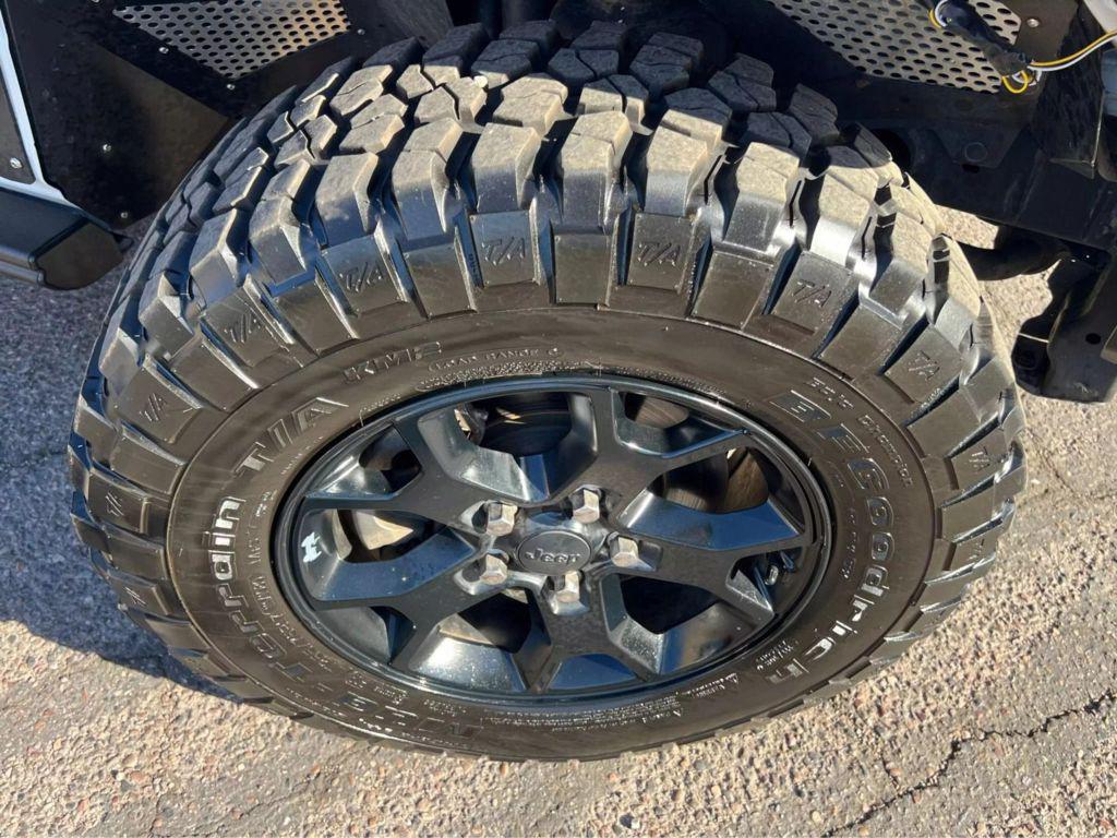 used 2018 Jeep Wrangler Unlimited car, priced at $27,911