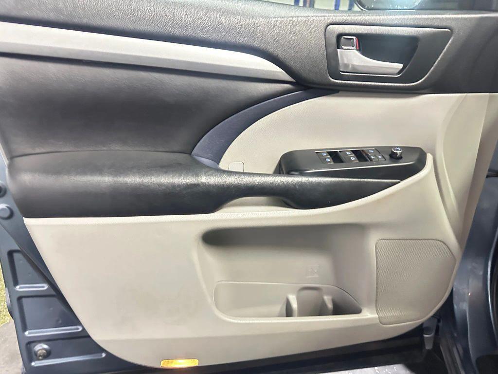 used 2018 Toyota Highlander car, priced at $19,911