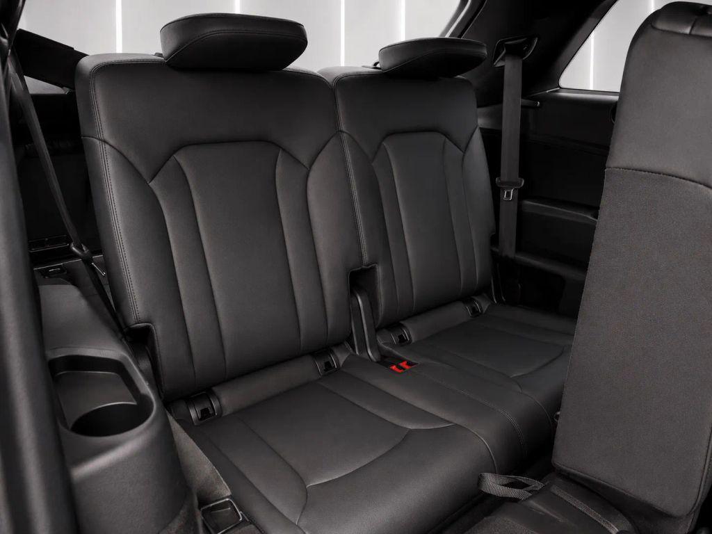used 2021 Audi Q7 car, priced at $28,206