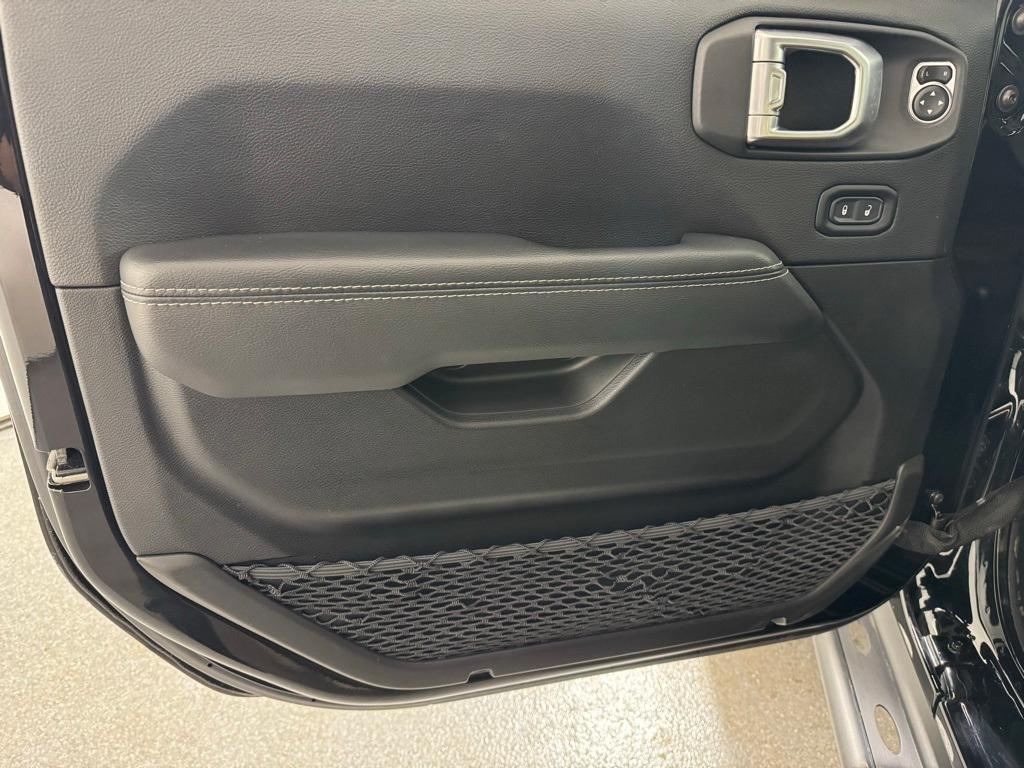 used 2022 Jeep Wrangler Unlimited car, priced at $32,807