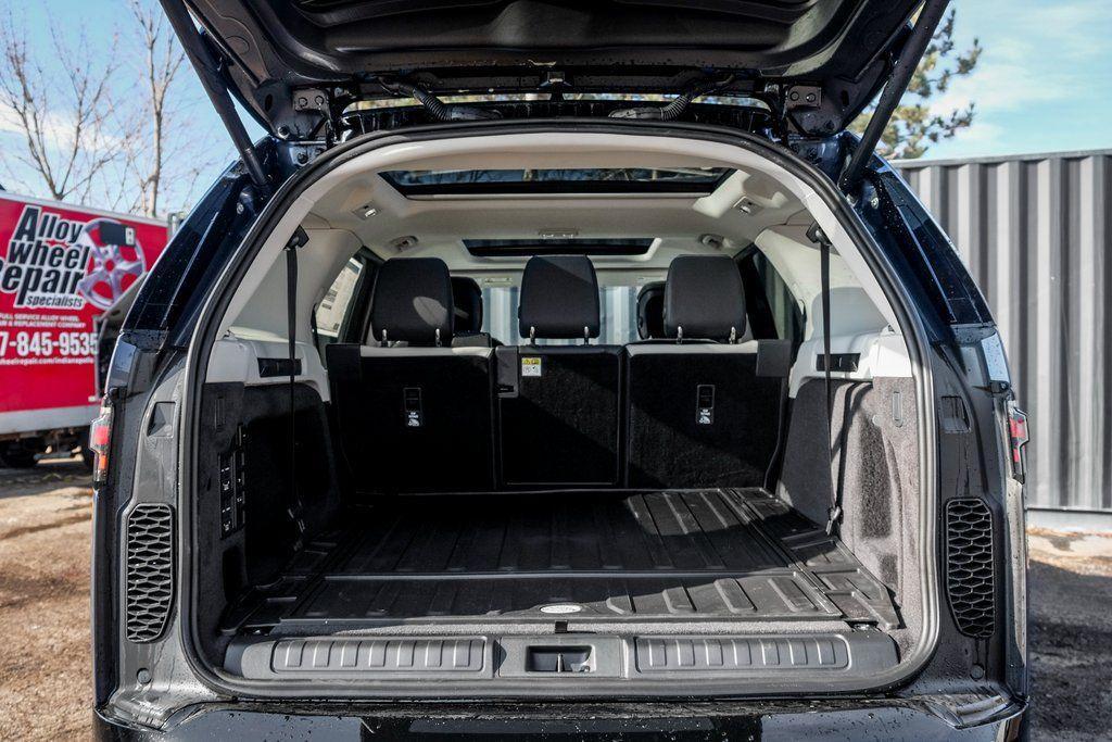 new 2026 Land Rover Discovery car, priced at $75,881