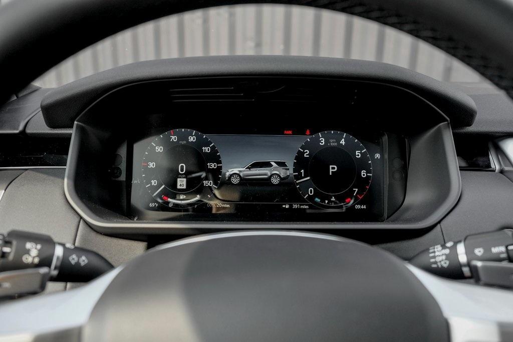 new 2025 Land Rover Discovery car, priced at $63,293