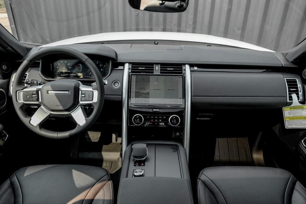 new 2025 Land Rover Discovery car, priced at $63,293