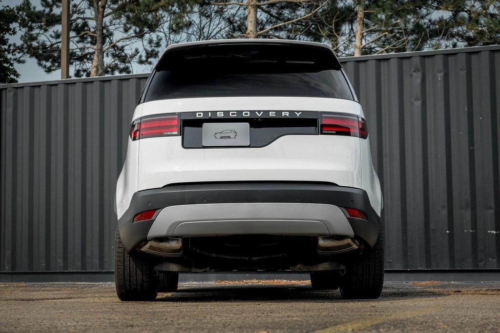 new 2025 Land Rover Discovery car, priced at $63,293