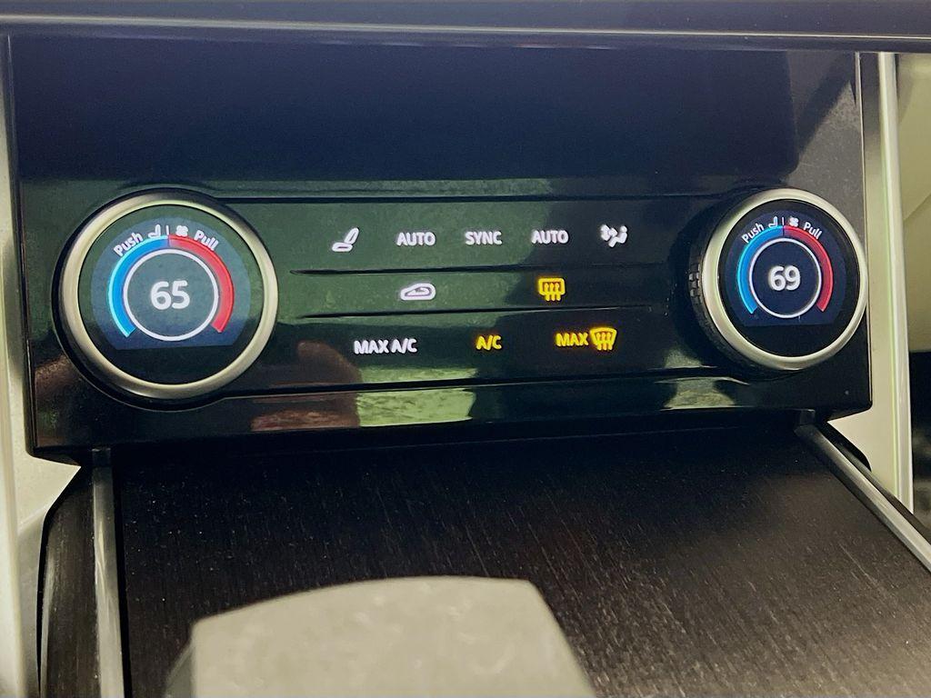 used 2022 Land Rover Range Rover car, priced at $90,957