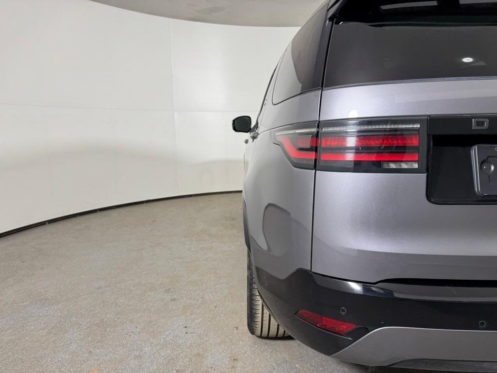 used 2021 Land Rover Discovery car, priced at $27,851