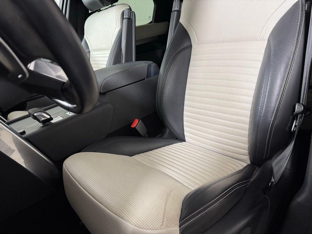 used 2021 Land Rover Discovery car, priced at $27,468