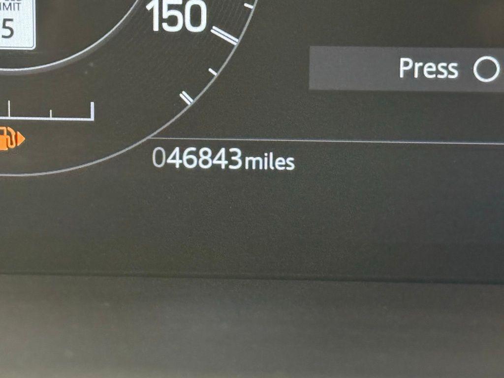 used 2021 Land Rover Discovery car, priced at $27,468