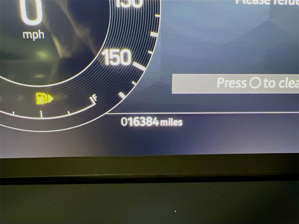 used 2024 Land Rover Discovery car, priced at $41,631