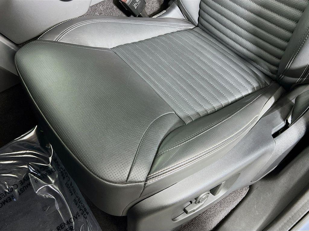 used 2025 Land Rover Discovery car, priced at $58,868