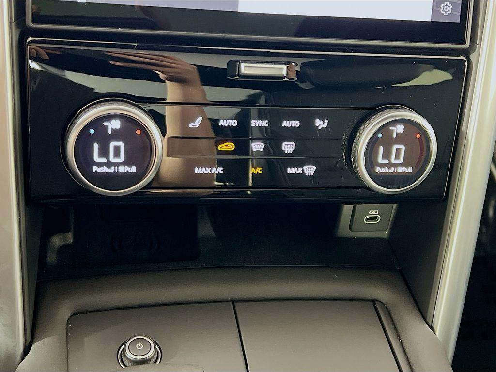 used 2025 Land Rover Discovery car, priced at $58,868