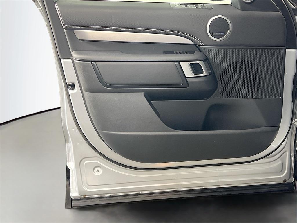 used 2024 Land Rover Discovery car, priced at $53,941