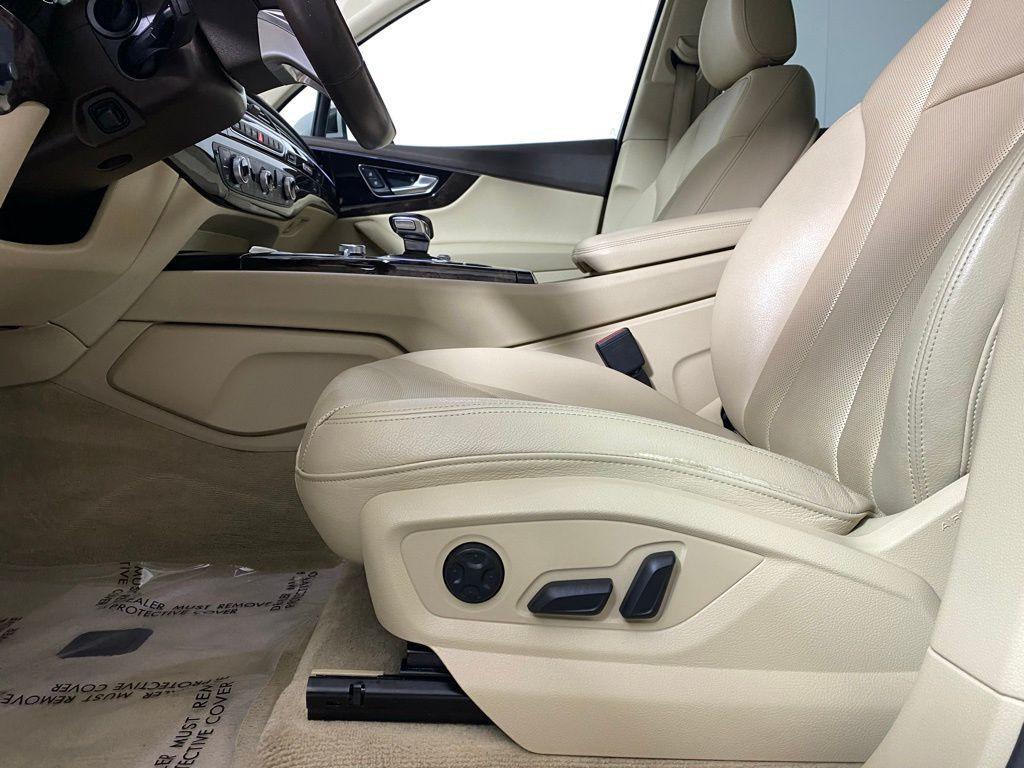 used 2018 Audi Q7 car, priced at $18,128