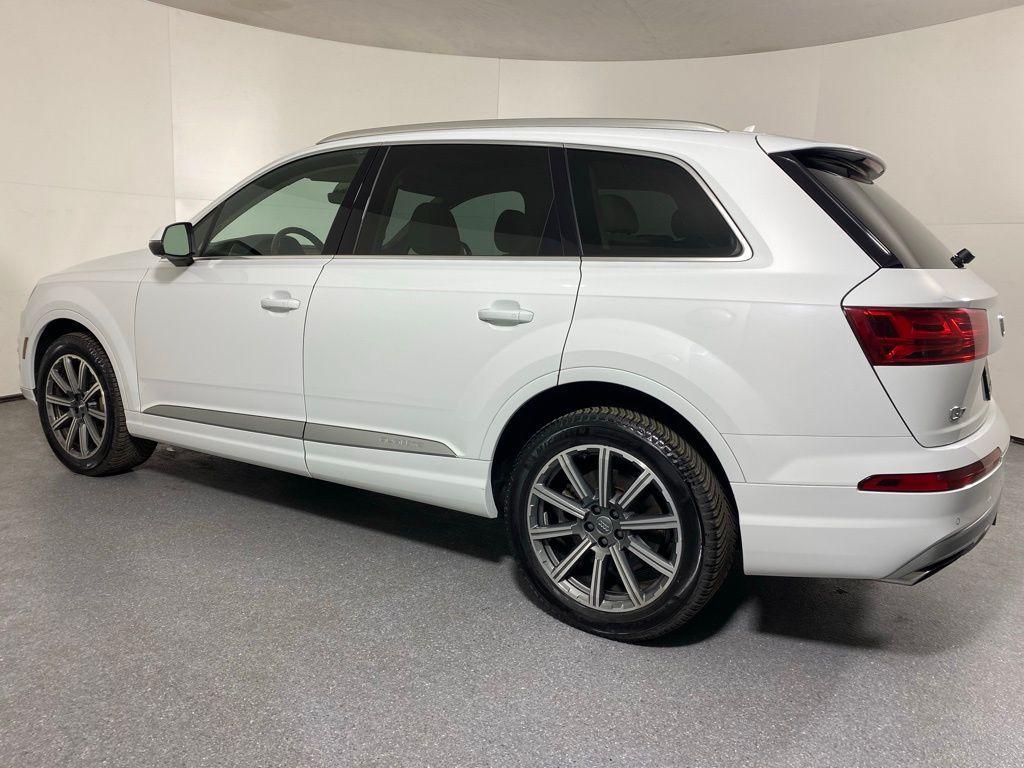 used 2018 Audi Q7 car, priced at $18,128
