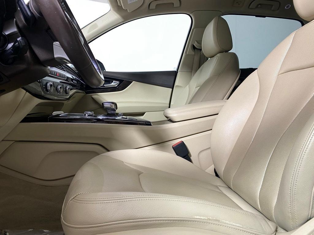 used 2018 Audi Q7 car, priced at $18,492