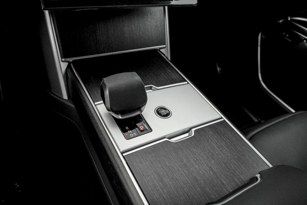 new 2025 Land Rover Range Rover car, priced at $153,640