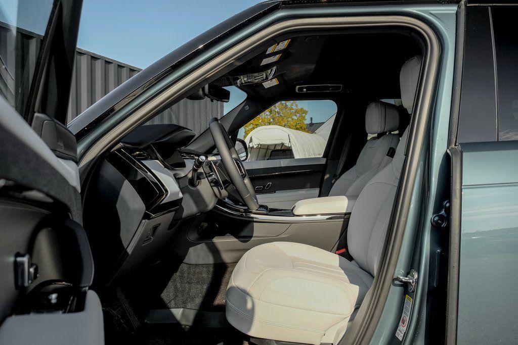 new 2025 Land Rover Range Rover Sport car, priced at $95,665