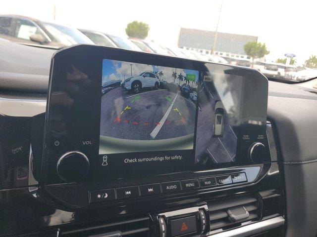 new 2025 Nissan Pathfinder car, priced at $33,990