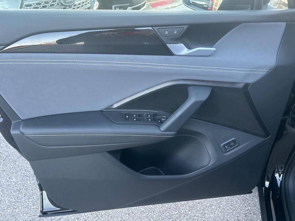 new 2026 Volkswagen Tiguan car, priced at $37,363