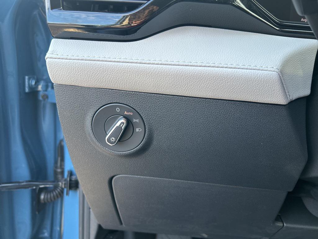 new 2026 Volkswagen Taos car, priced at $28,047