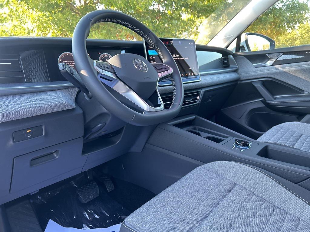 new 2026 Volkswagen Tiguan car, priced at $33,553