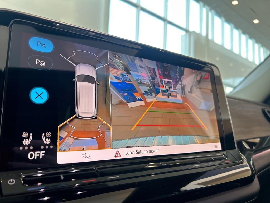 new 2026 Volkswagen Atlas car, priced at $55,181