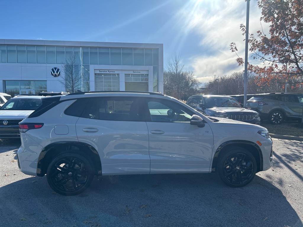 new 2026 Volkswagen Tiguan car, priced at $39,059
