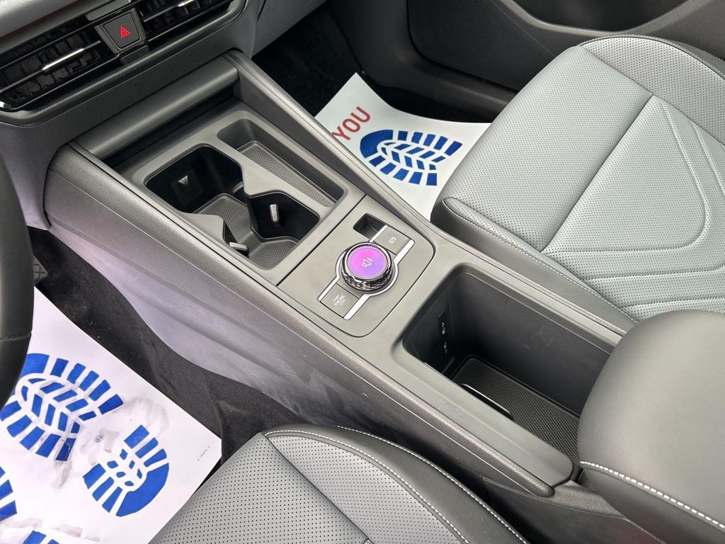 new 2025 Volkswagen Tiguan car, priced at $33,084