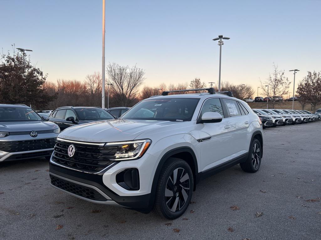 new 2026 Volkswagen Atlas Cross Sport car, priced at $50,062