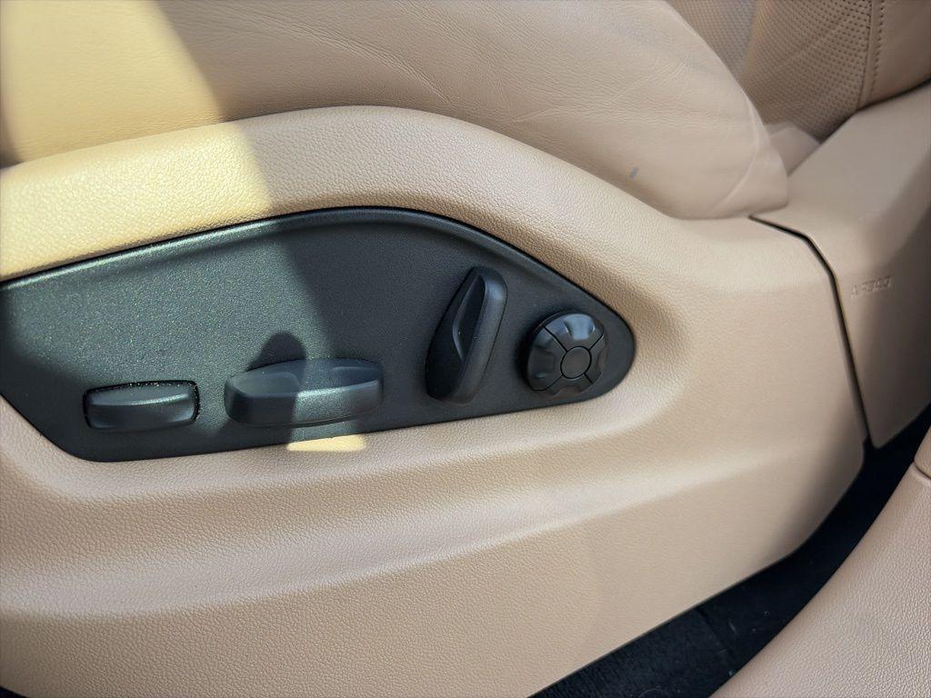 used 2023 Porsche Cayenne car, priced at $54,444