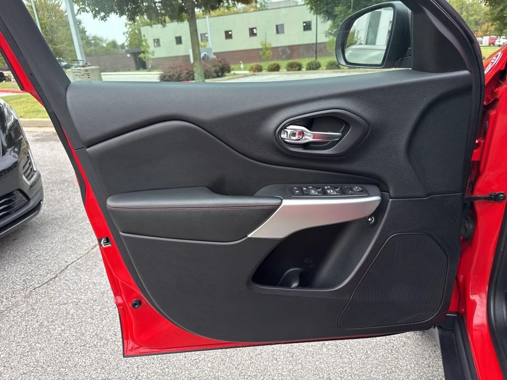 used 2017 Jeep Cherokee car, priced at $17,567