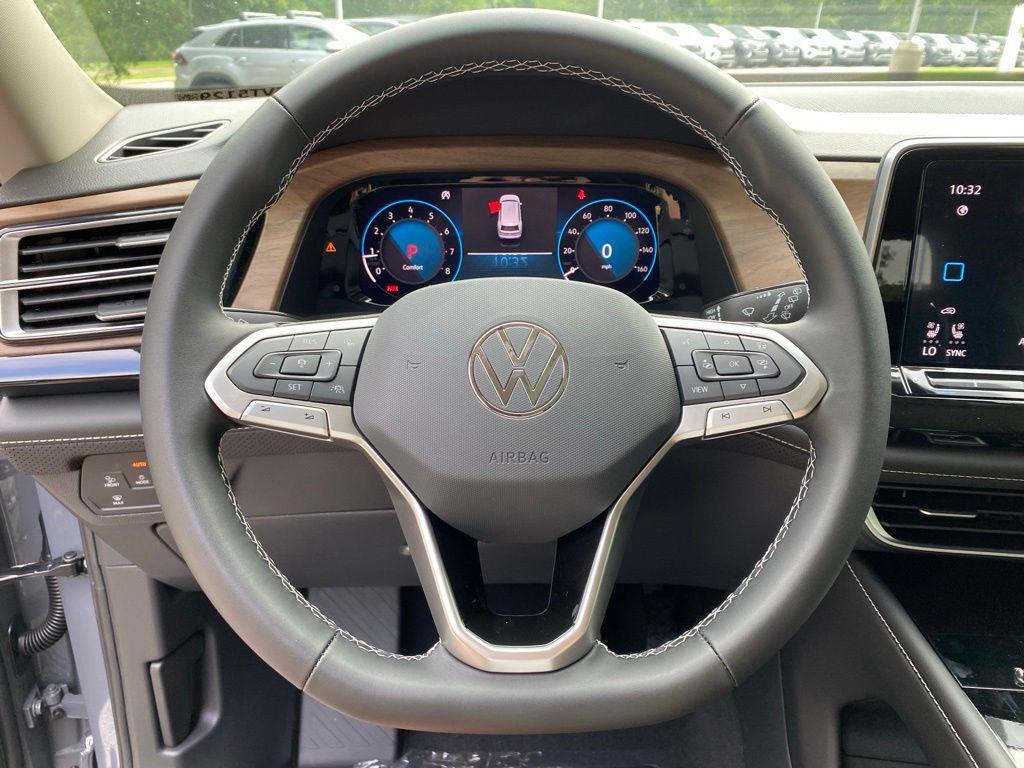 new 2026 Volkswagen Atlas car, priced at $49,186