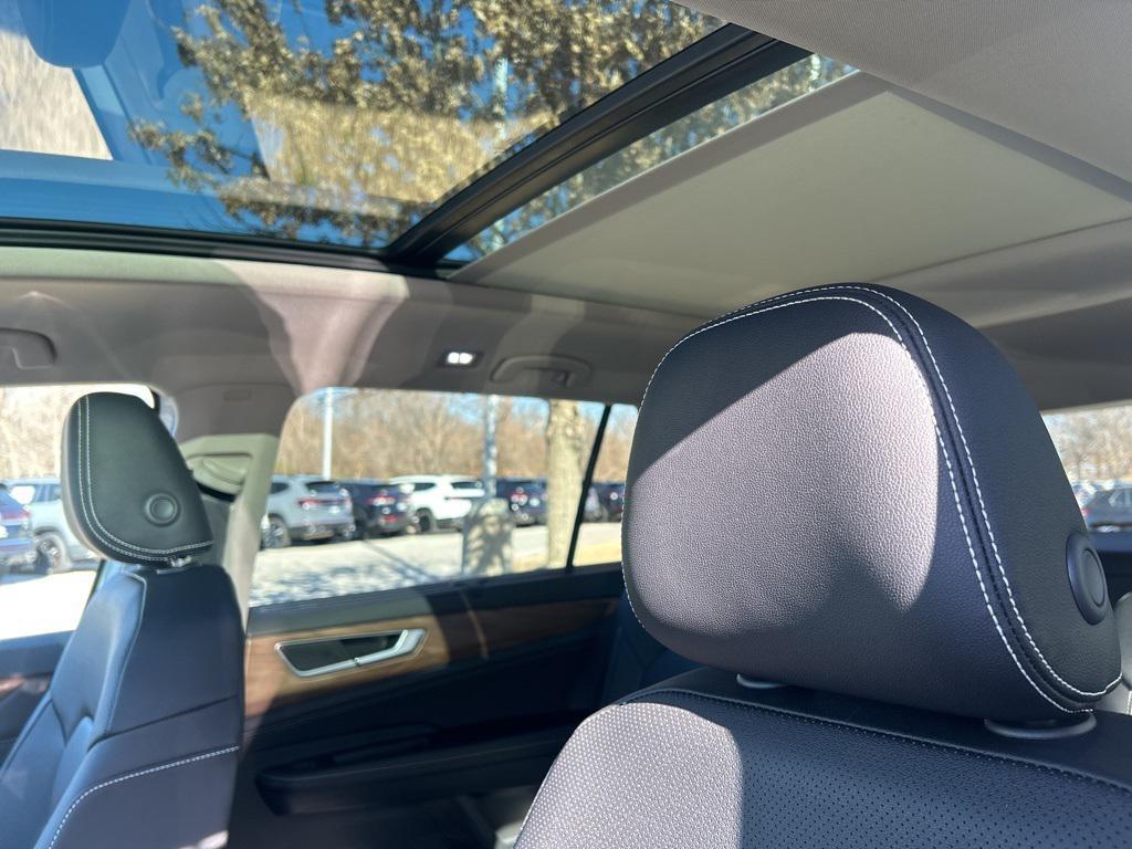 new 2026 Volkswagen Atlas car, priced at $46,708