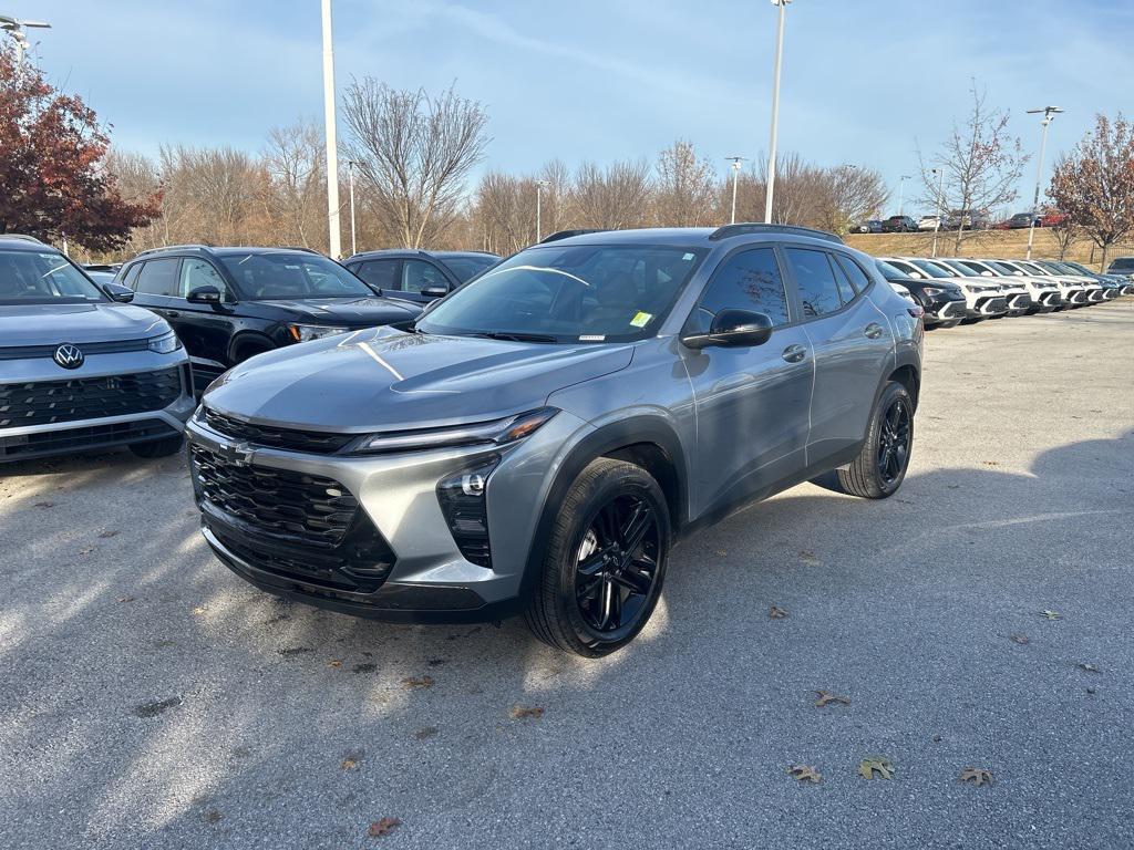 used 2025 Chevrolet Trax car, priced at $23,474