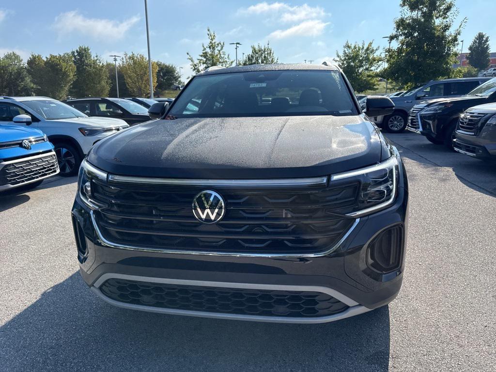 new 2026 Volkswagen Atlas Cross Sport car, priced at $40,898