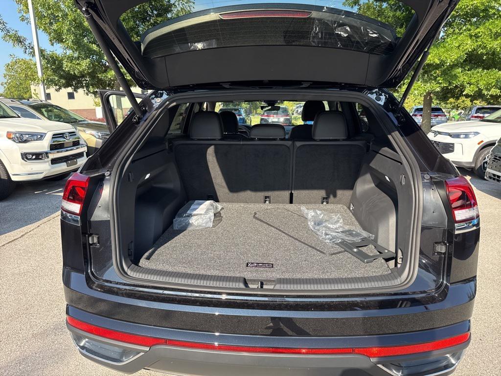 new 2026 Volkswagen Atlas Cross Sport car, priced at $40,898