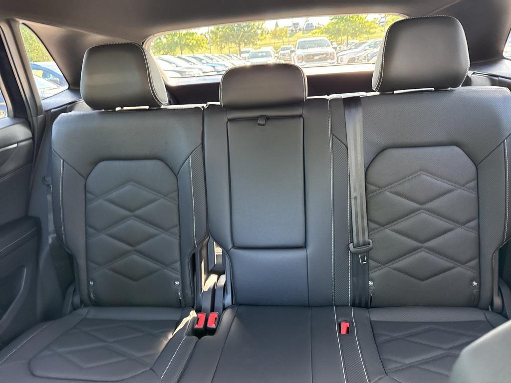 new 2026 Volkswagen Atlas Cross Sport car, priced at $40,898