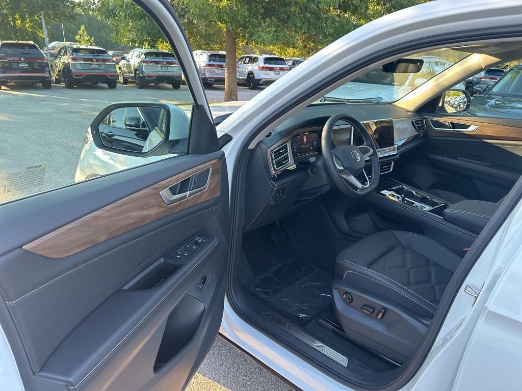 new 2026 Volkswagen Atlas car, priced at $48,459