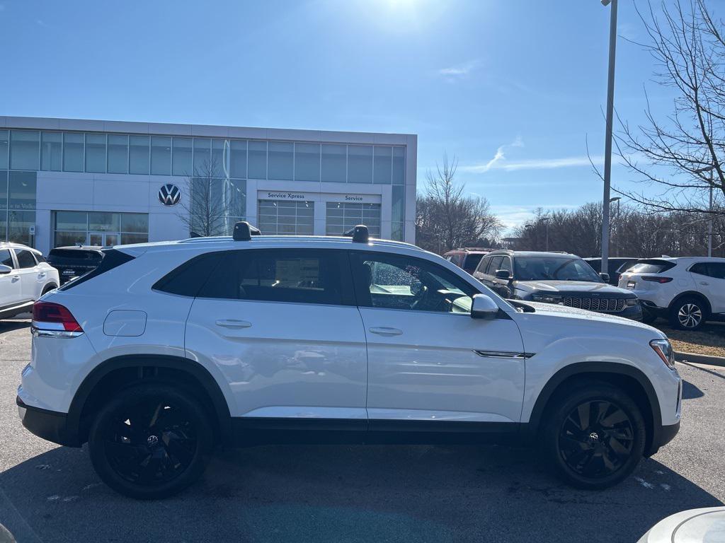 new 2026 Volkswagen Atlas Cross Sport car, priced at $47,552