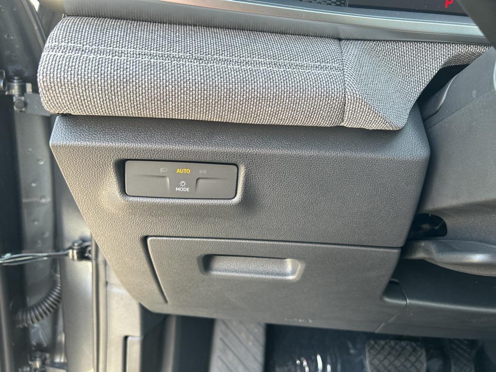 new 2026 Volkswagen Tiguan car, priced at $33,295