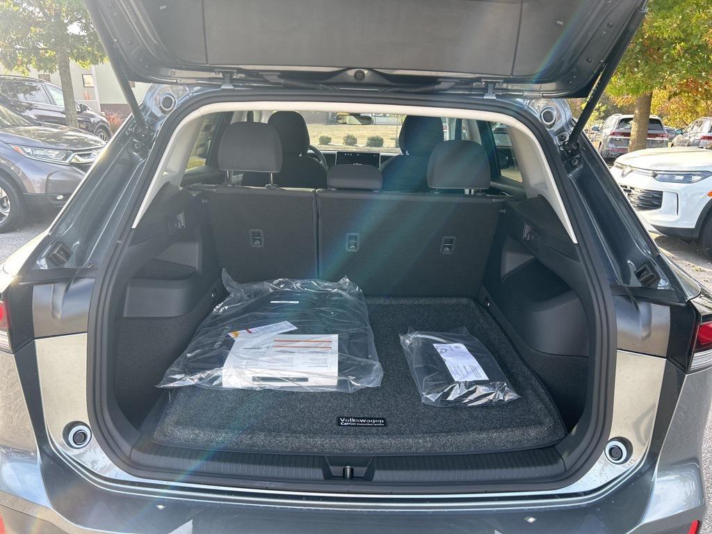 new 2026 Volkswagen Tiguan car, priced at $33,295