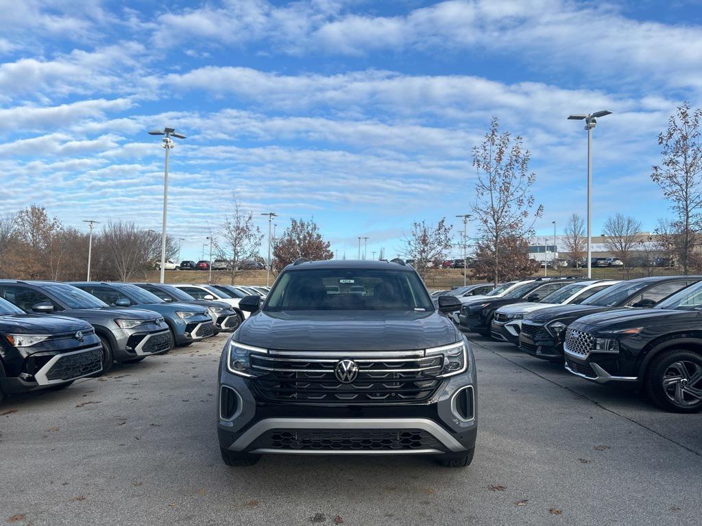 new 2026 Volkswagen Atlas car, priced at $49,862