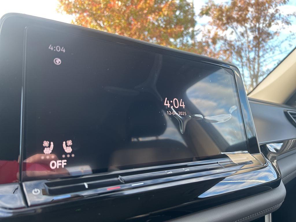 new 2026 Volkswagen Atlas car, priced at $49,862