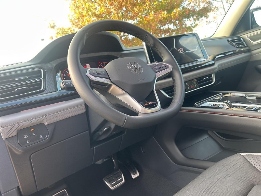 new 2026 Volkswagen Atlas car, priced at $49,862
