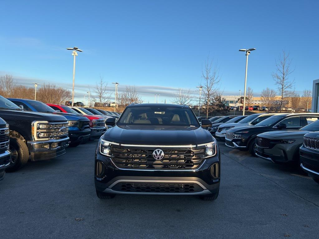 new 2026 Volkswagen Atlas Cross Sport car, priced at $46,906