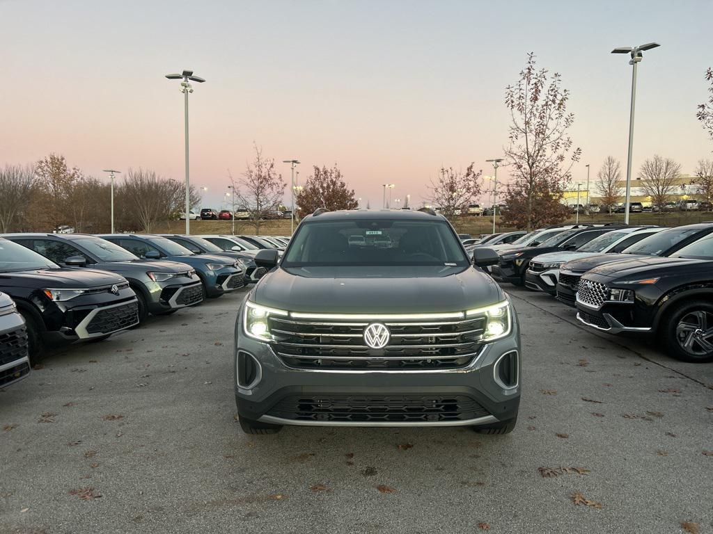 new 2026 Volkswagen Atlas car, priced at $44,513